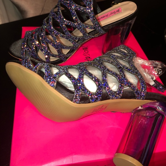Brand new Betsey Johnson Kerena Sandals 8.5 - Picture 3 of 6